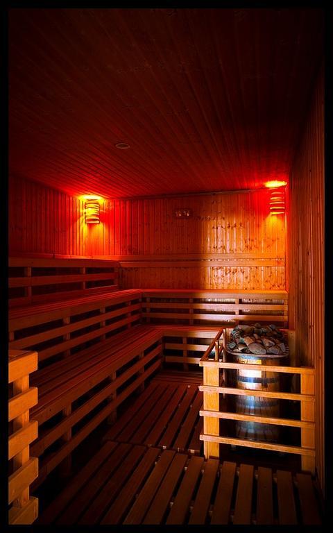 Sarkany Apartman, Sarkany Wellness Es Gyogyfuerdo Nyírbátor Εξωτερικό φωτογραφία
