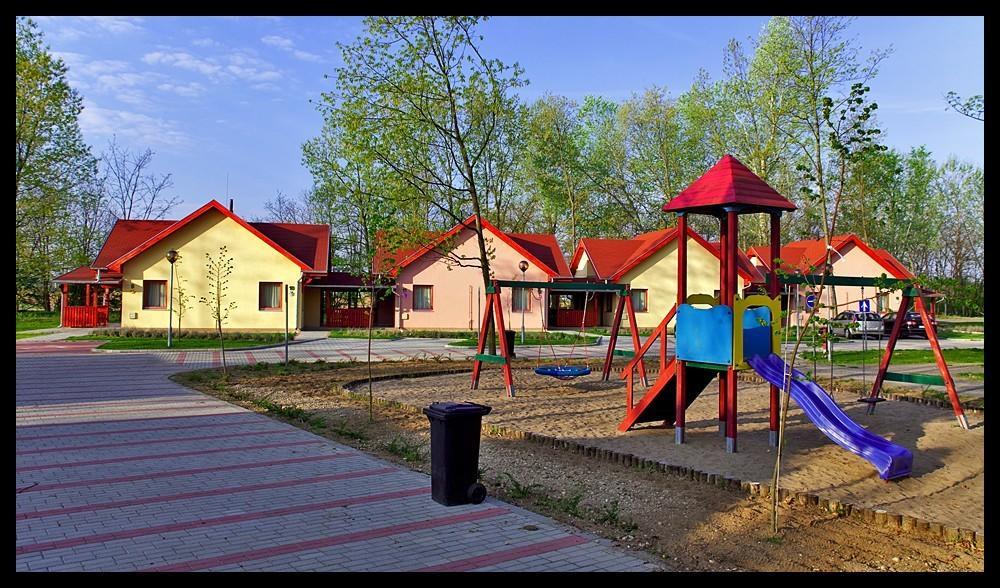 Sarkany Apartman, Sarkany Wellness Es Gyogyfuerdo Nyírbátor Εξωτερικό φωτογραφία
